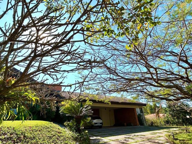 Casa com 2600m² 4 quartos e 7 banheiros, à venda, no bairro Condomínio Terras de São José em Itu