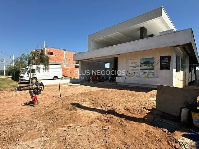 Casa com 300m² 3 quartos e 3 banheiros, à venda, no bairro Itapeva em Votorantim