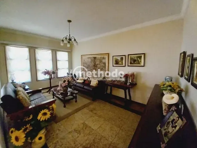 Casa com 300m² 4 quartos e 2 banheiros, à venda, no bairro Jardim Magnólia em Campinas