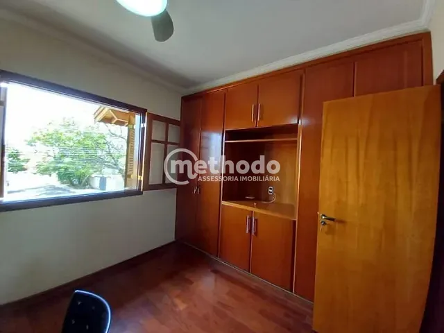 Casa com 300m² 4 quartos e 2 banheiros, à venda, no bairro Jardim Magnólia em Campinas