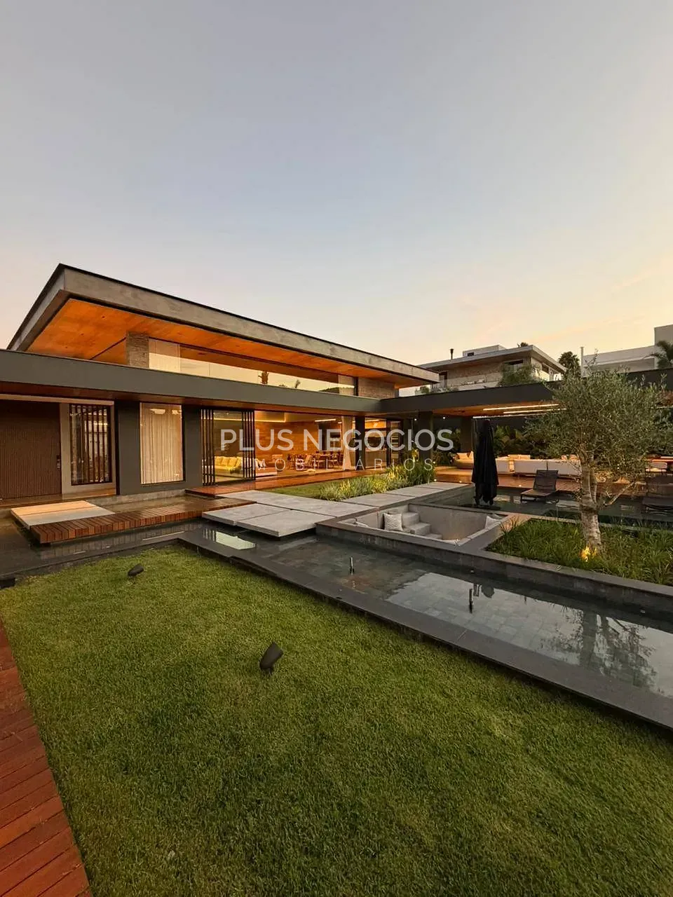 Casa, 5 quartos, 986 m² - Foto 4