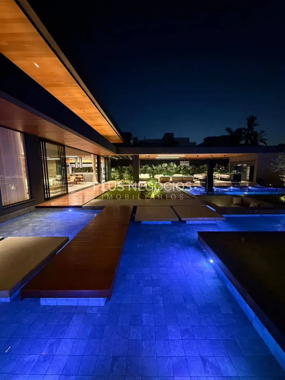 Casa, 5 quartos, 986 m² - Foto 1