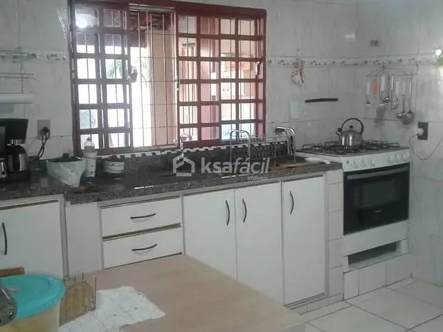 Casa com 345m² 2 quartos e 1 banheiro, à venda, no bairro Conjunto José Abrão em Campo Grande