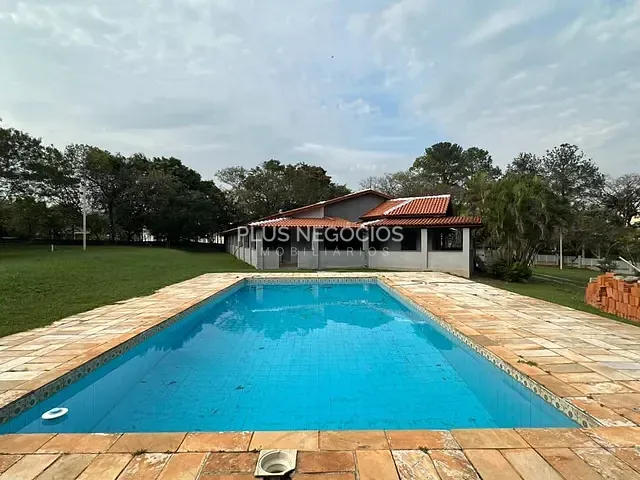 Casa 4 quartos e 4 banheiros, à venda ou para alugar, no bairro Vila Martins em Itu