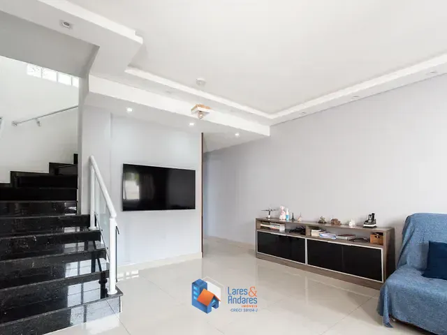 Casa com 187m² 3 quartos e 4 banheiros, à venda, no bairro Cambuci em São Paulo
