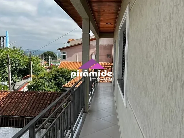 Casa com 382m² 3 quartos e 3 banheiros, à venda, no bairro Vila Tesouro em São José dos Campos