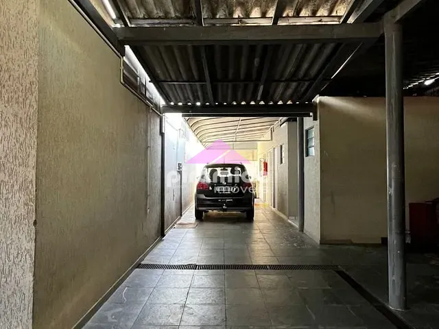 Casa com 382m² 3 quartos e 3 banheiros, à venda, no bairro Vila Tesouro em São José dos Campos