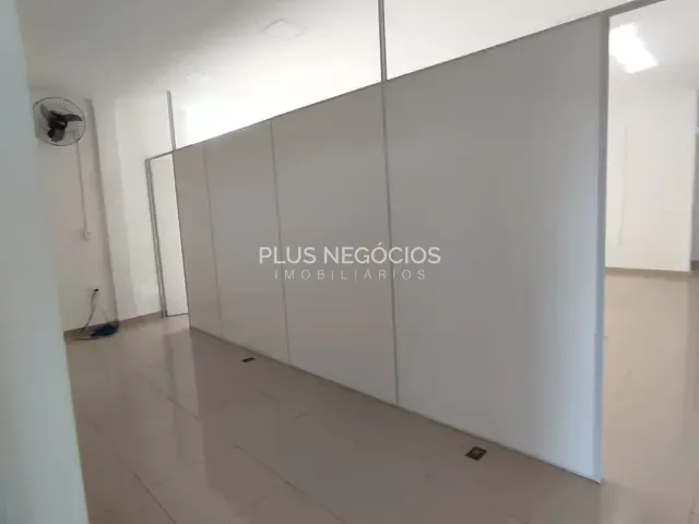 Casa à venda ou para alugar, no bairro Wanel Ville em Sorocaba