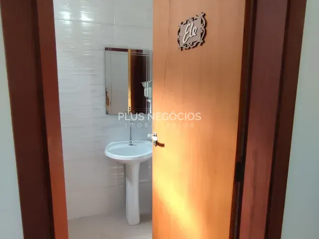 Casa à venda ou para alugar, no bairro Wanel Ville em Sorocaba