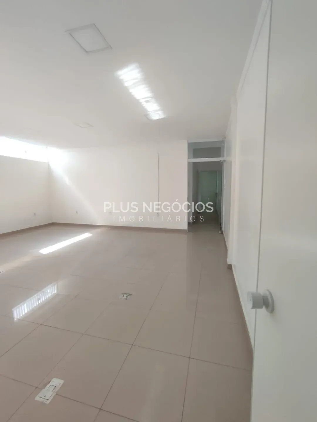 Casa, 1 quarto, 340 m² - Foto 1