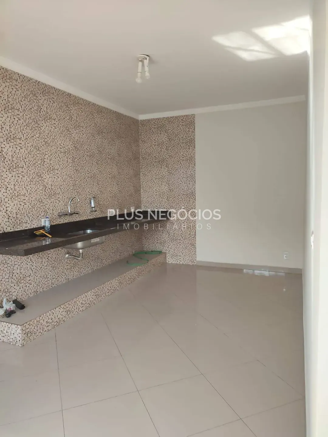 Casa, 1 quarto, 340 m² - Foto 10