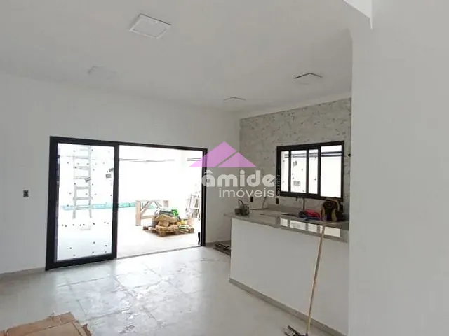 Casa com 300m² 3 quartos e 3 banheiros, à venda, no bairro Condomínio Terras do Vale em Caçapava