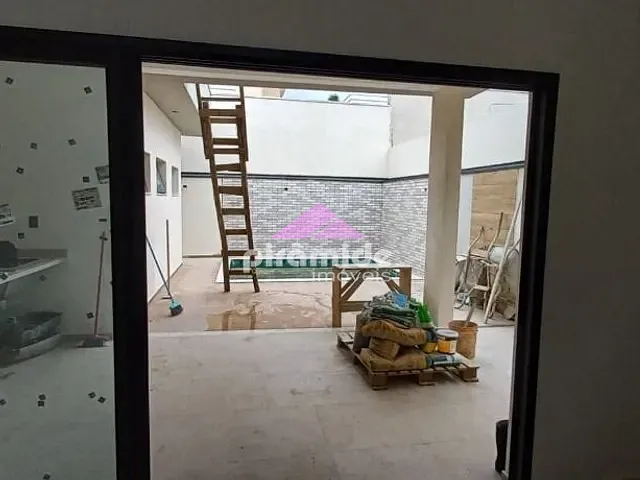 Casa com 300m² 3 quartos e 3 banheiros, à venda, no bairro Condomínio Terras do Vale em Caçapava