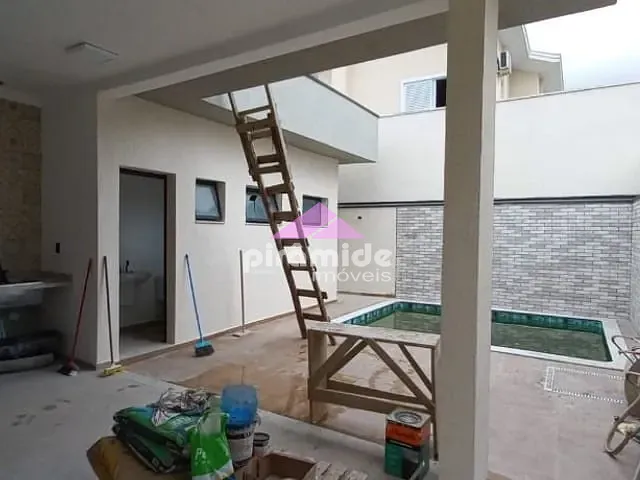 Casa com 300m² 3 quartos e 3 banheiros, à venda, no bairro Condomínio Terras do Vale em Caçapava