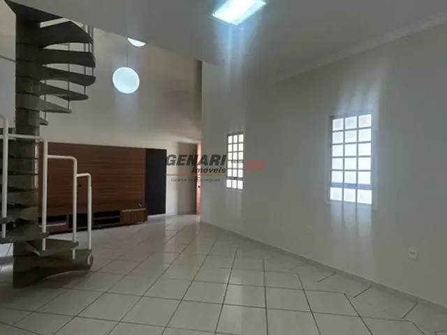 Casa com 250m² 3 quartos e 4 banheiros, à venda ou para alugar, no bairro Jardim Europa em Indaiatuba