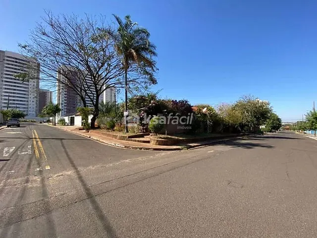 Casa com 456m² 3 quartos e 2 banheiros, à venda, no bairro Vila Margarida em Campo Grande