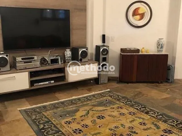 Casa com 526m² 4 quartos e 3 banheiros, à venda, no bairro Parque Nova Campinas em Campinas