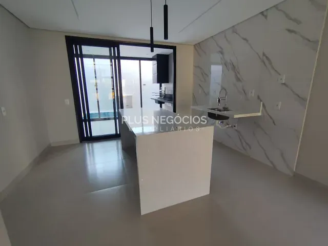 Casa 3 quartos e 4 banheiros, à venda, no bairro Itapeva em Votorantim