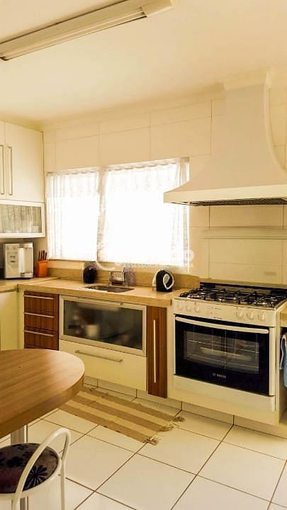 Casa, 3 quartos, 220 m² - Foto 6