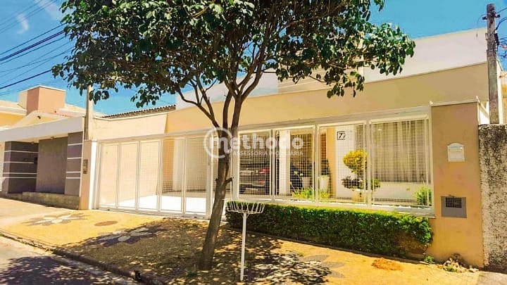 Casa, 3 quartos, 220 m² - Foto 2