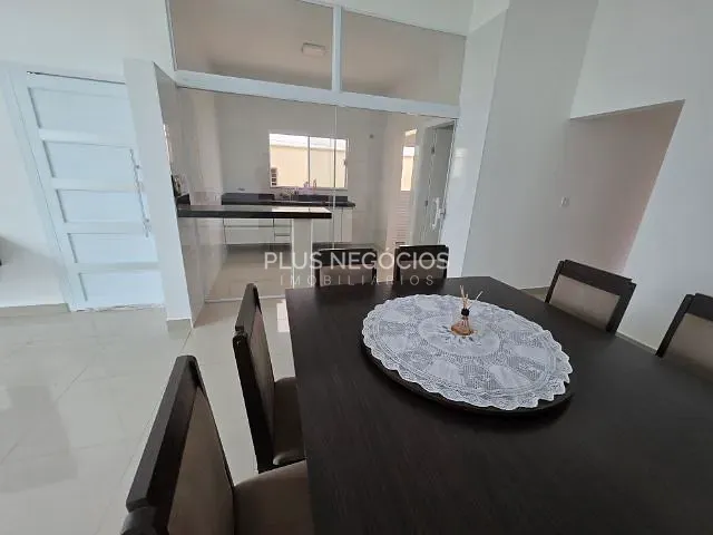 Casa 4 quartos e 4 banheiros, à venda ou para alugar, no bairro Wanel Ville em Sorocaba