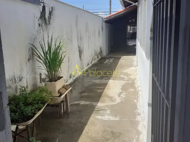 Casa com 250m² 3 quartos e 2 banheiros, à venda, no bairro Residencial Maricá em Pindamonhangaba