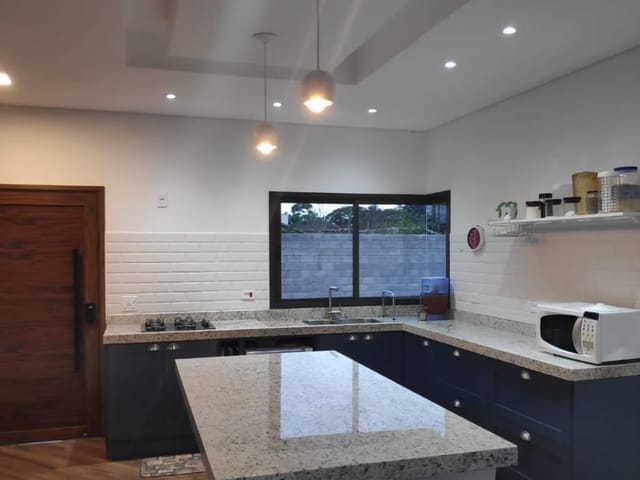 Chácara com 1000m² 2 quartos e 2 banheiros, à venda, no bairro Parque Lago Azul em Pindamonhangaba