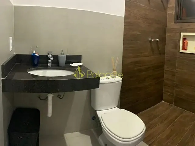 Chácara com 1000m² 2 quartos e 2 banheiros, à venda, no bairro Parque Lago Azul em Pindamonhangaba