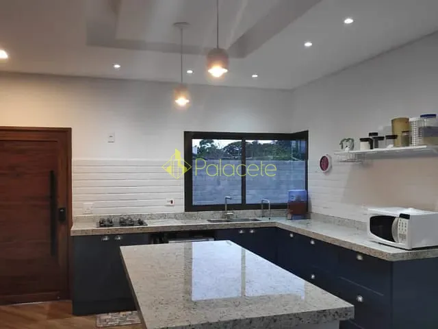 Chácara com 1000m² 2 quartos e 2 banheiros, à venda, no bairro Parque Lago Azul em Pindamonhangaba