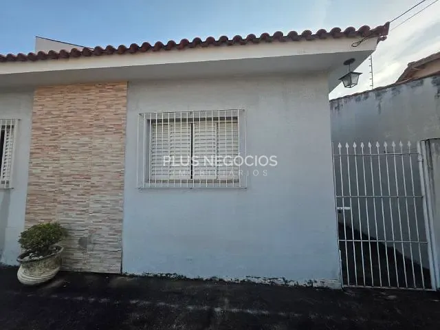 Casa 4 quartos e 2 banheiros, à venda, no bairro Jardim Simus em Sorocaba