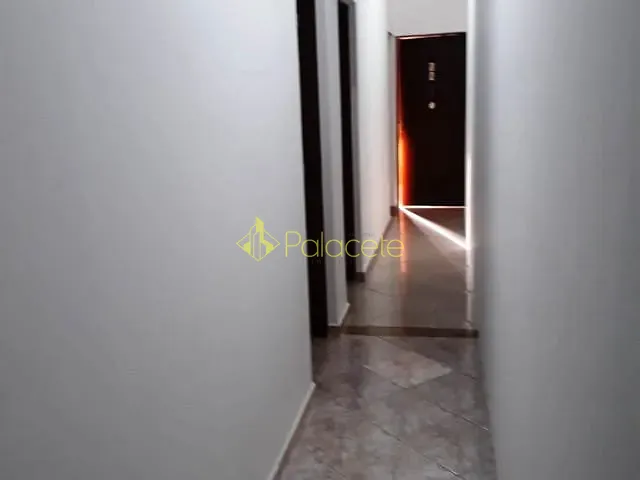 Casa com 250m² 3 quartos e 2 banheiros, à venda, no bairro Vila Suiça em Pindamonhangaba