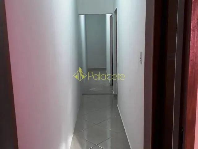 Casa com 250m² 3 quartos e 2 banheiros, à venda, no bairro Vila Suiça em Pindamonhangaba