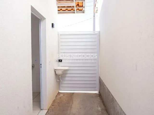 Casa 2 quartos e 1 banheiro, para alugar, no bairro Ipanema do Meio em Sorocaba