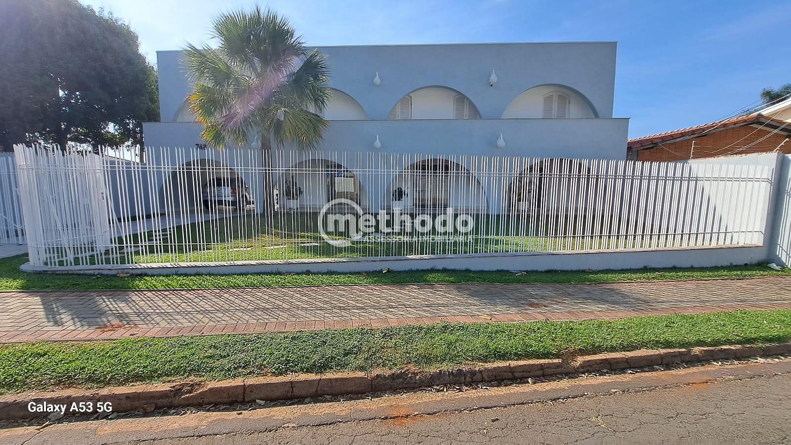 Casa, 4 quartos, 1260 m² - Foto 1