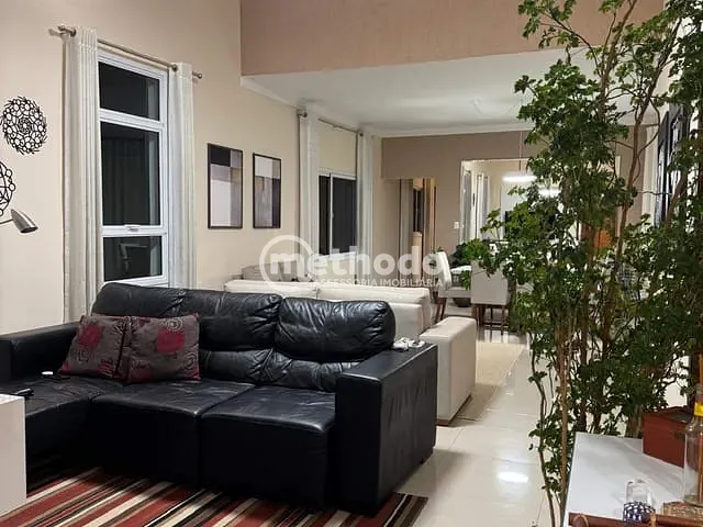 Casa com 372m² 3 quartos e 5 banheiros, à venda, no bairro Betel em Paulínia