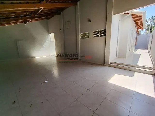 Casa com 256m², para alugar, no bairro Vila Sfeir em Indaiatuba