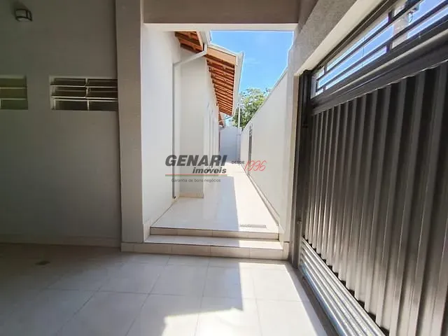 Casa com 256m², para alugar, no bairro Vila Sfeir em Indaiatuba