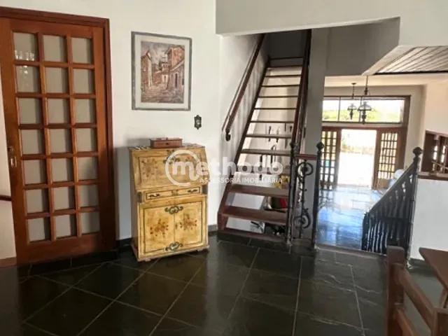 Casa com 353m² 4 quartos e 5 banheiros, à venda, no bairro Loteamento Caminhos de São Conrado (Sousas) em Campinas