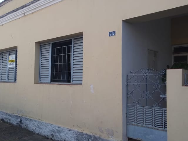 Casa 4 quartos e 2 banheiros, à venda, no bairro Centro em Roseira