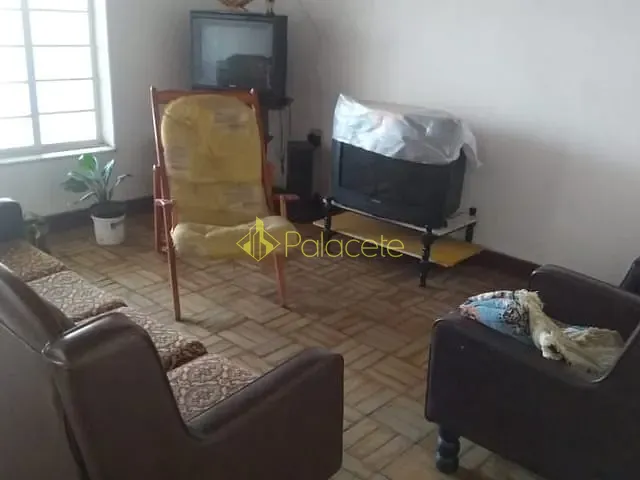 Casa 4 quartos e 2 banheiros, à venda, no bairro Centro em Roseira