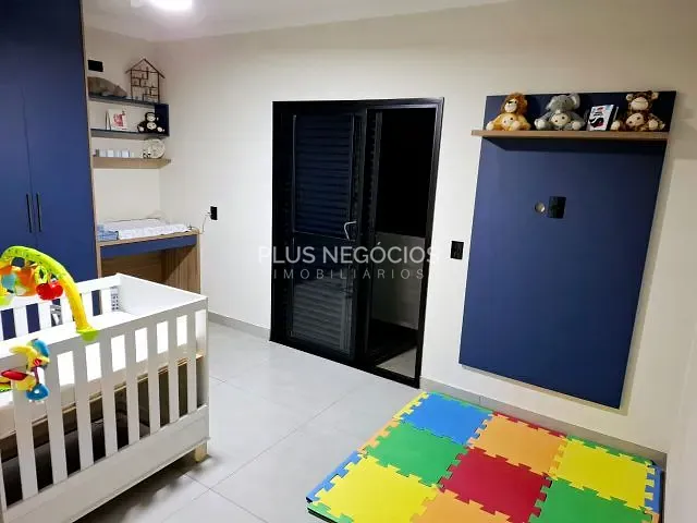 Casa com 250m² 3 quartos e 5 banheiros, à venda, no bairro Iporanga em Sorocaba