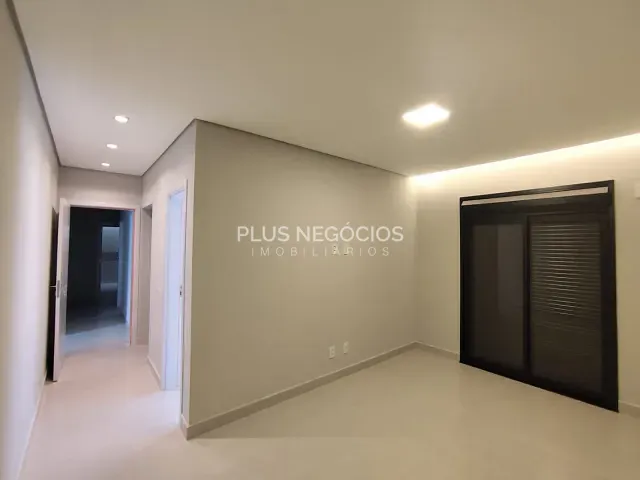 Casa 3 quartos e 4 banheiros, à venda, no bairro Itapeva em Votorantim