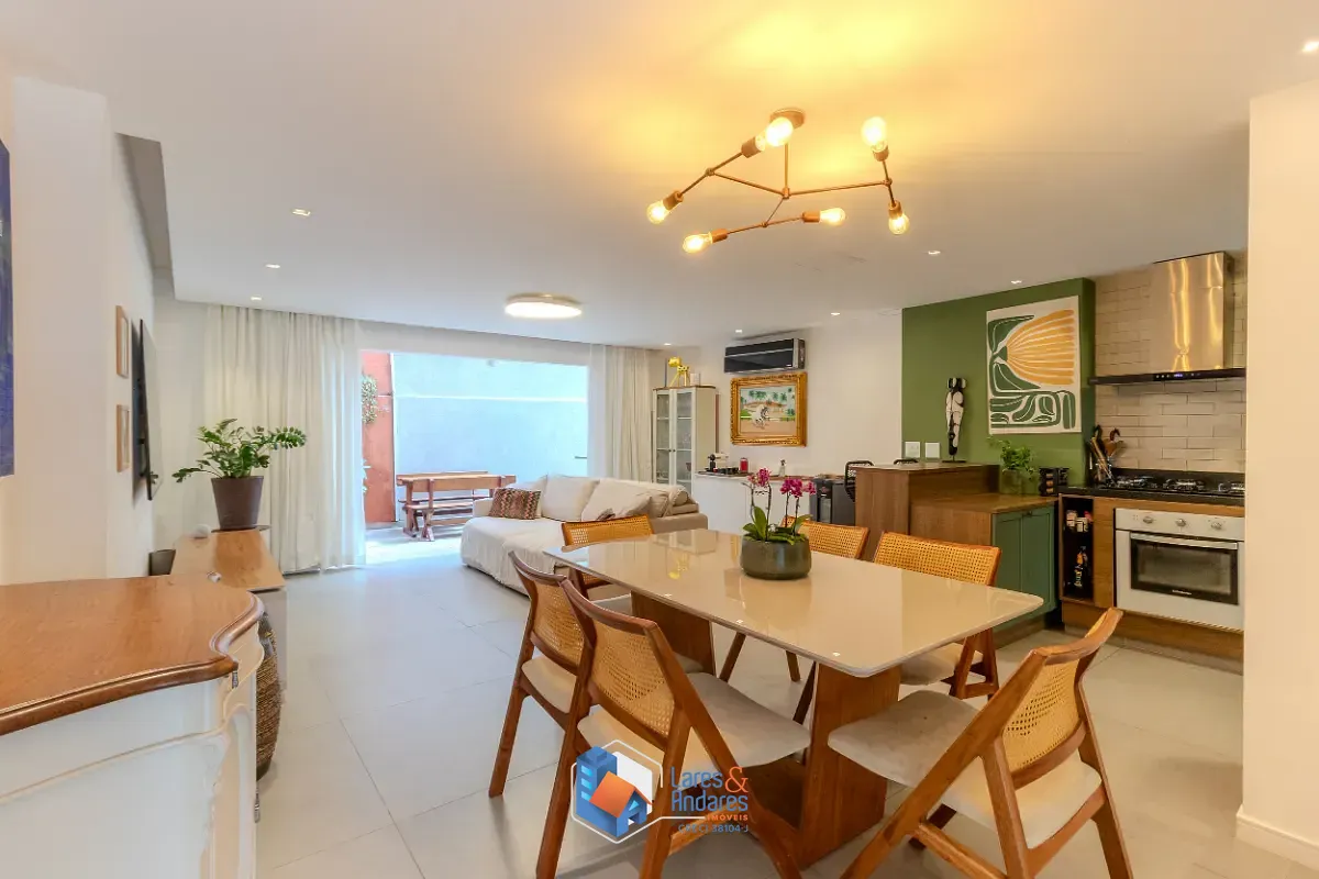 Casa, 4 quartos, 202 m² - Foto 1