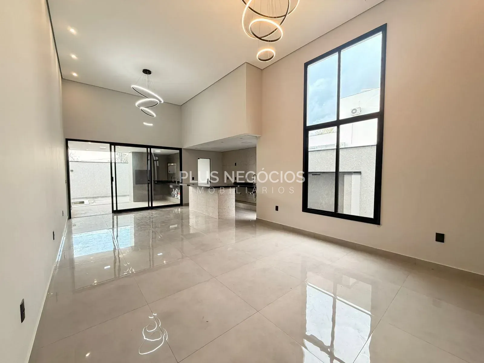 Casa, 3 quartos, 191 m² - Foto 1