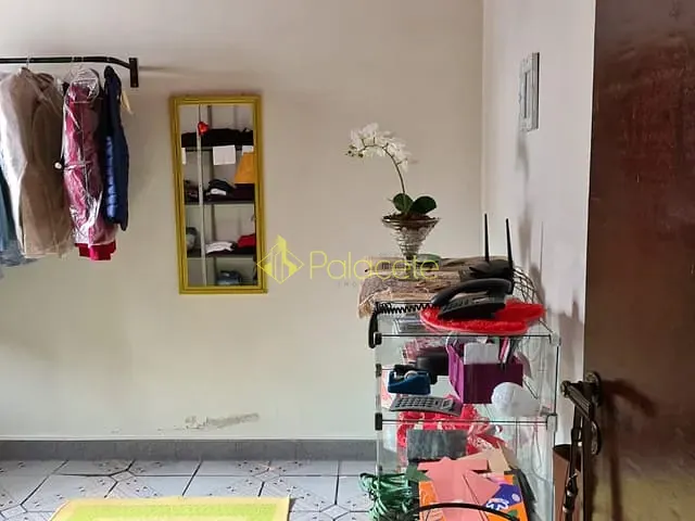 Casa com 300m² 4 quartos e 2 banheiros, à venda, no bairro Jardim do Chafariz em Pindamonhangaba
