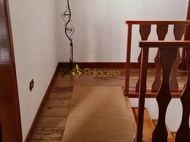 Casa com 300m² 4 quartos e 2 banheiros, à venda, no bairro Jardim do Chafariz em Pindamonhangaba