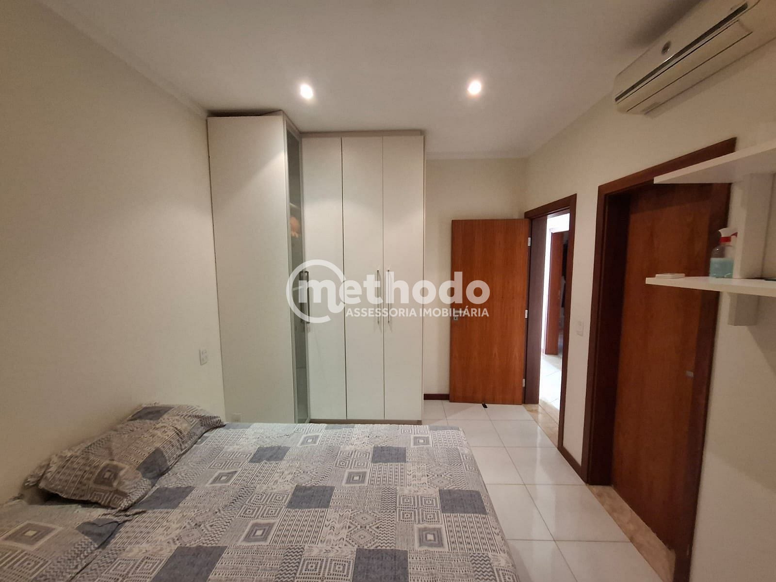 Casa, 3 quartos, 255 m² - Foto 10