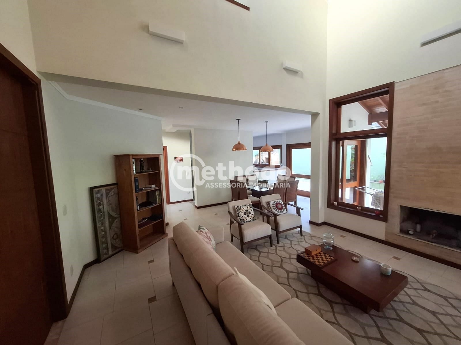 Casa, 3 quartos, 255 m² - Foto 2