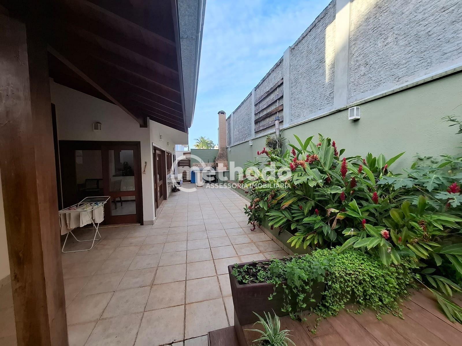 Casa, 3 quartos, 255 m² - Foto 24