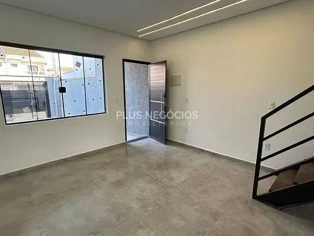 Casa 2 quartos e 3 banheiros, à venda, no bairro Wanel Ville em Sorocaba